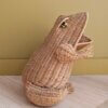 Porte-revues grenouille en rotin – Création Olivier Cajan "Frog" – Image 5