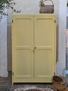 Armoire parisienne ancienne rénovée | APOLLINE
