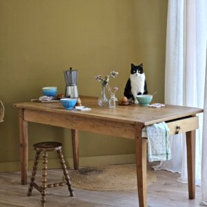 Table de ferme ancienne en noyer – Pièce unique rénovée | ORANE