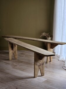 Bancs de ferme anciens en bois patiné | ÉLOI & MARCEL