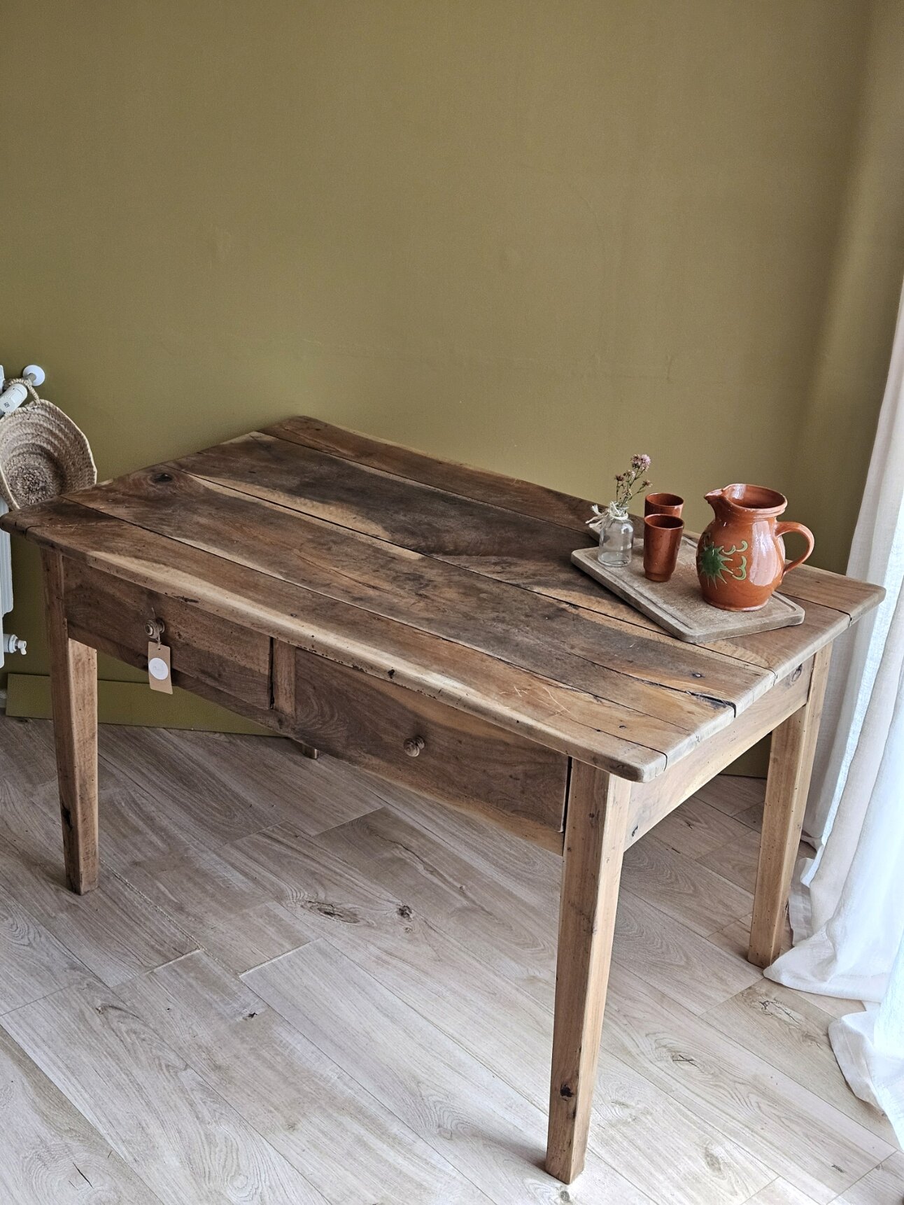 Table ancienne en noyer massif rénovée | GAYA – Image 8