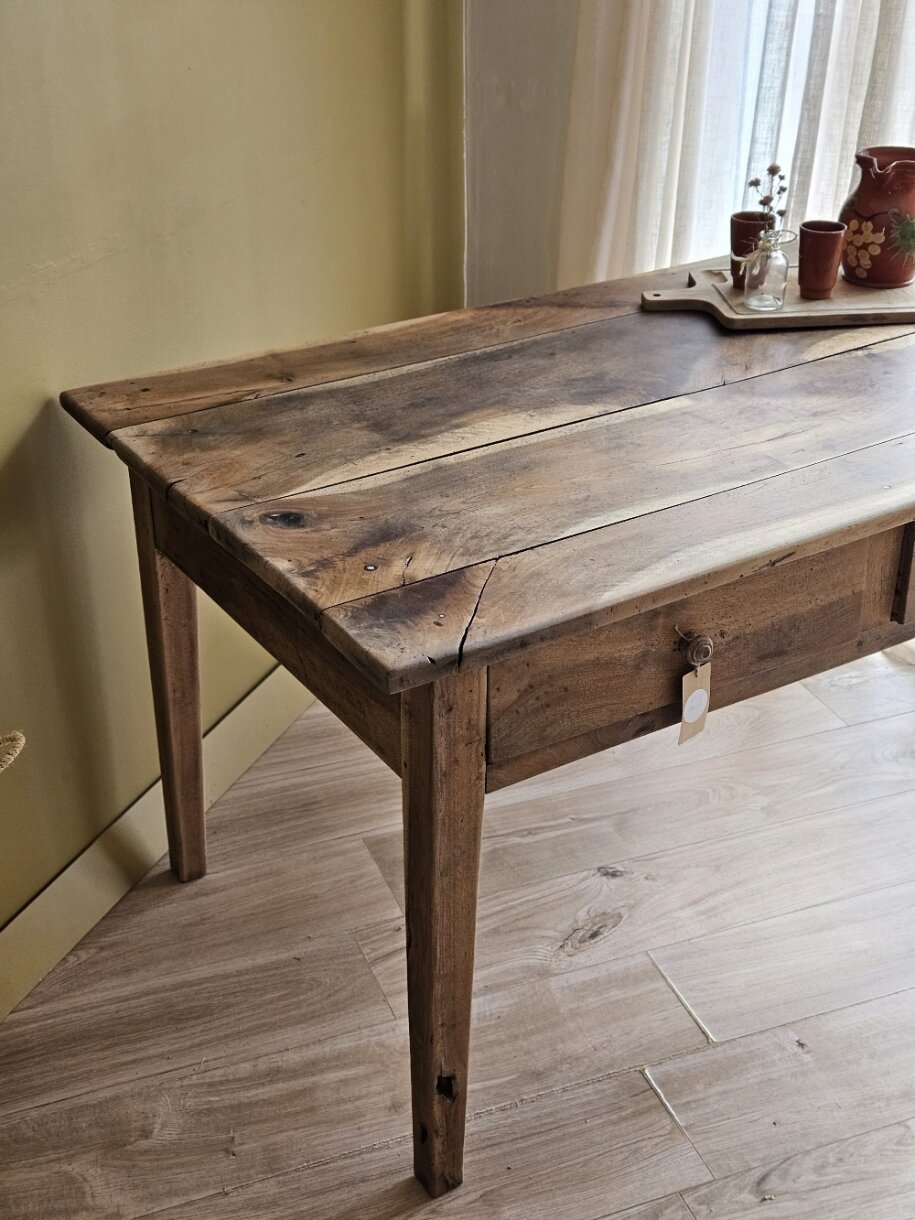 Table ancienne en noyer massif rénovée | GAYA – Image 14