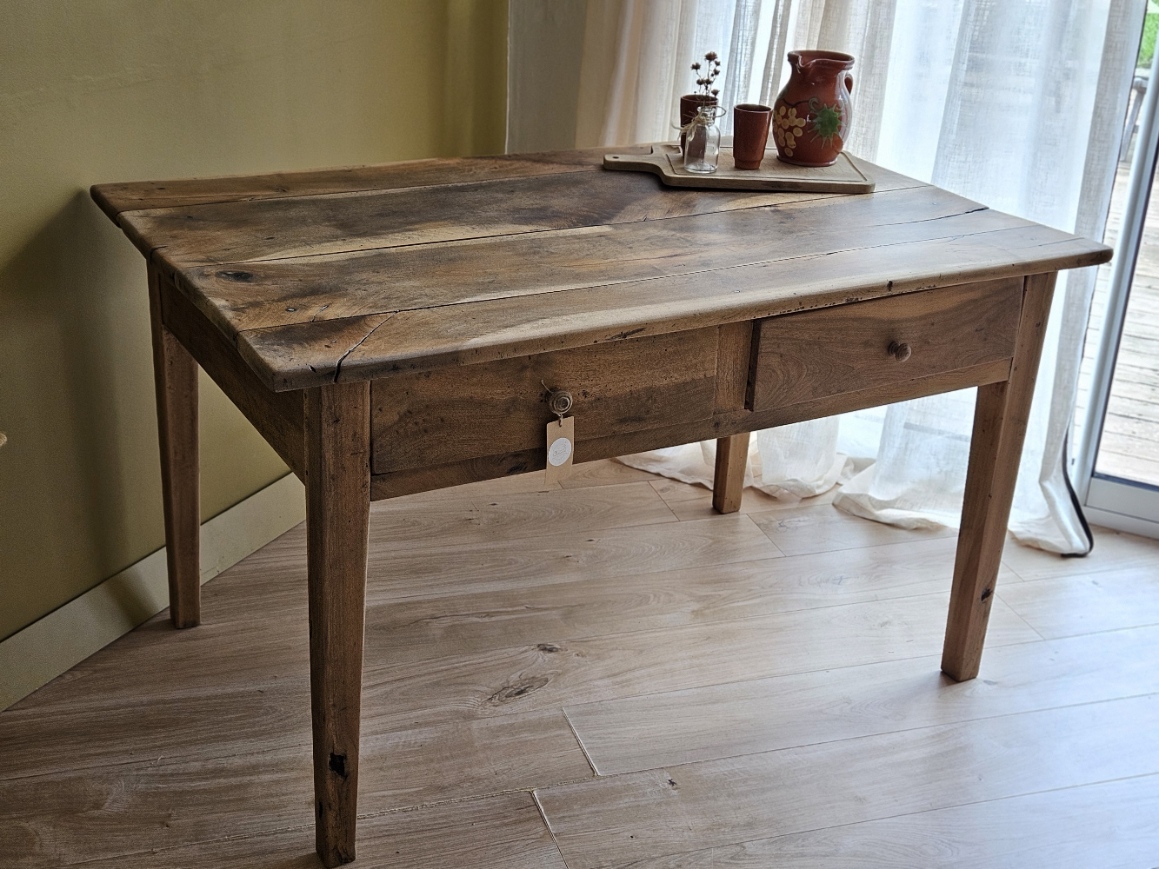 Table ancienne en noyer massif rénovée | GAYA – Image 13