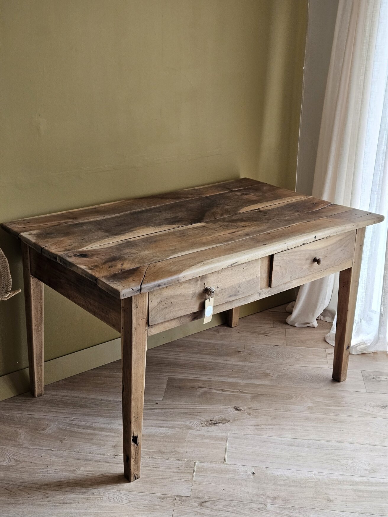 Table ancienne en noyer massif rénovée | GAYA – Image 6