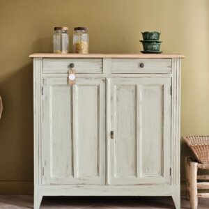 Buffet parisien vintage en bois massif – Léonie – Patine vert sauge