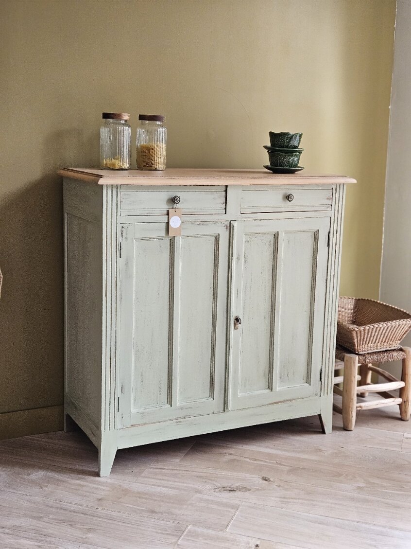 Buffet parisien vintage patiné en bois massif | LEONIE – Image 2