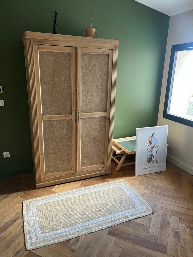 Armoire parisienne Livia peinte main – Les Trésors de Clem