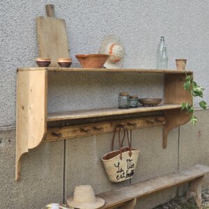 Porte-manteau mural ancien en bois massif rénové
